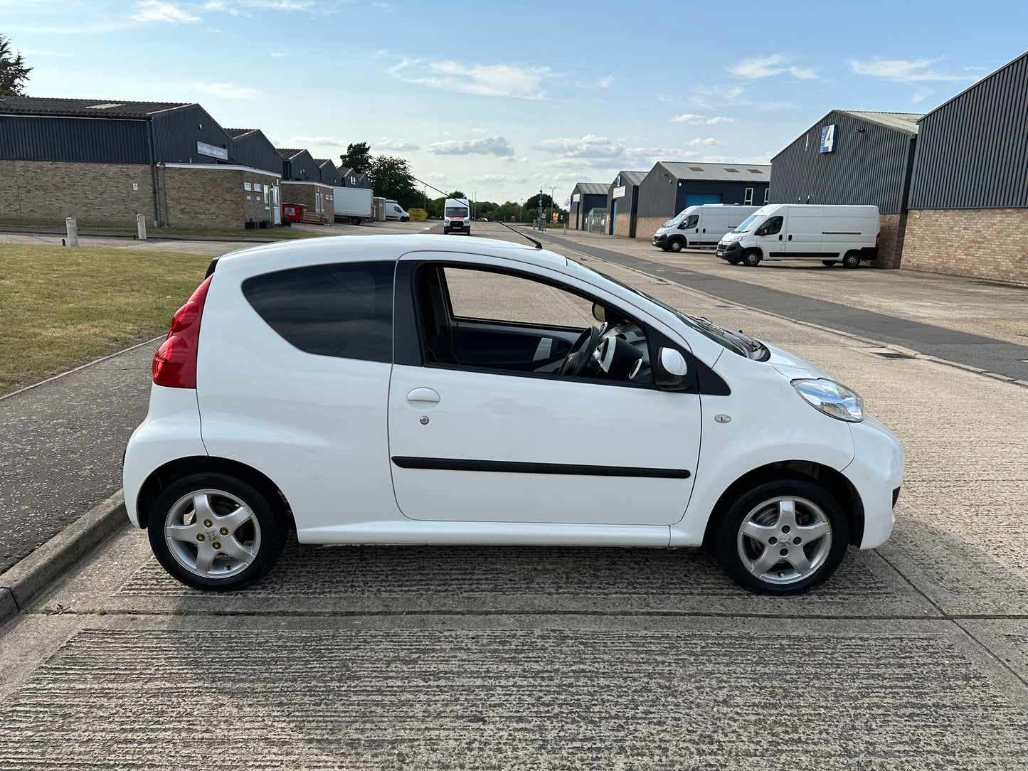 PEUGEOT 107 1.0 Sportium 3dr