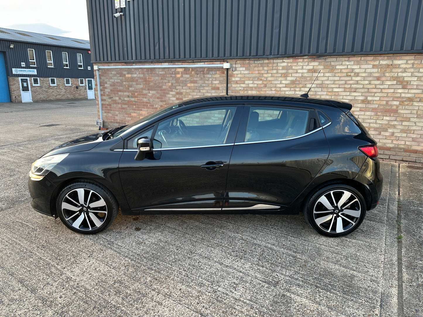 RENAULT CLIO 0.9 TCE 90 Dynamique S MediaNav Energy 5dr