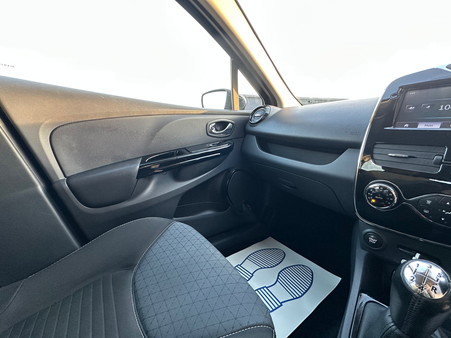 RENAULT CLIO 0.9 TCE 90 Dynamique S MediaNav Energy 5dr