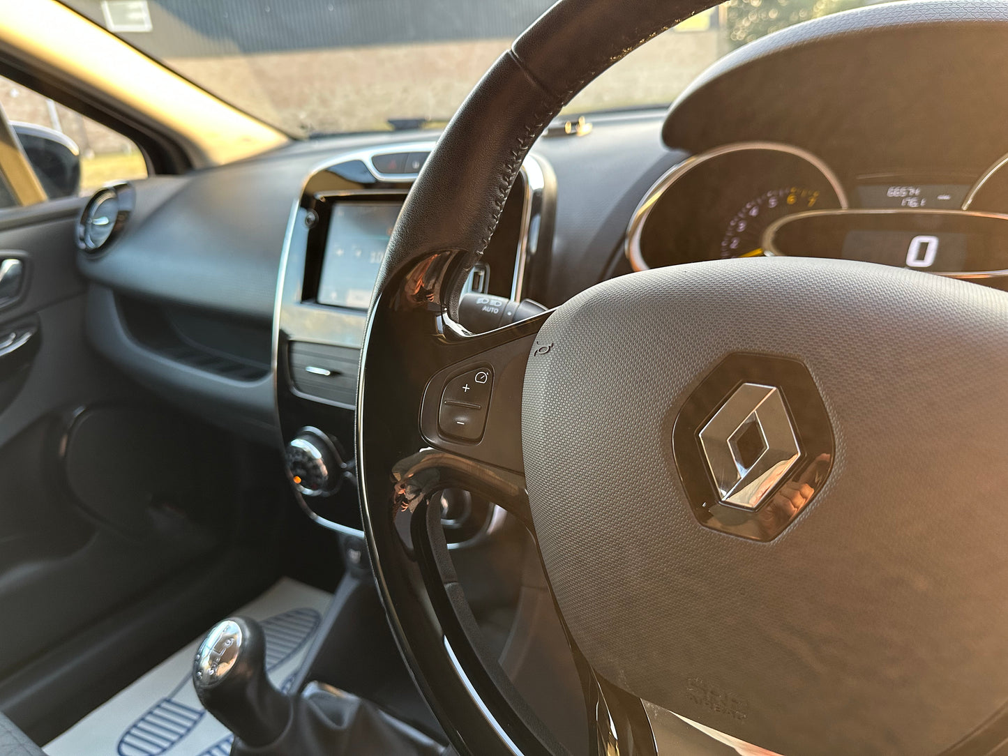RENAULT CLIO 0.9 TCE 90 Dynamique S MediaNav Energy 5dr
