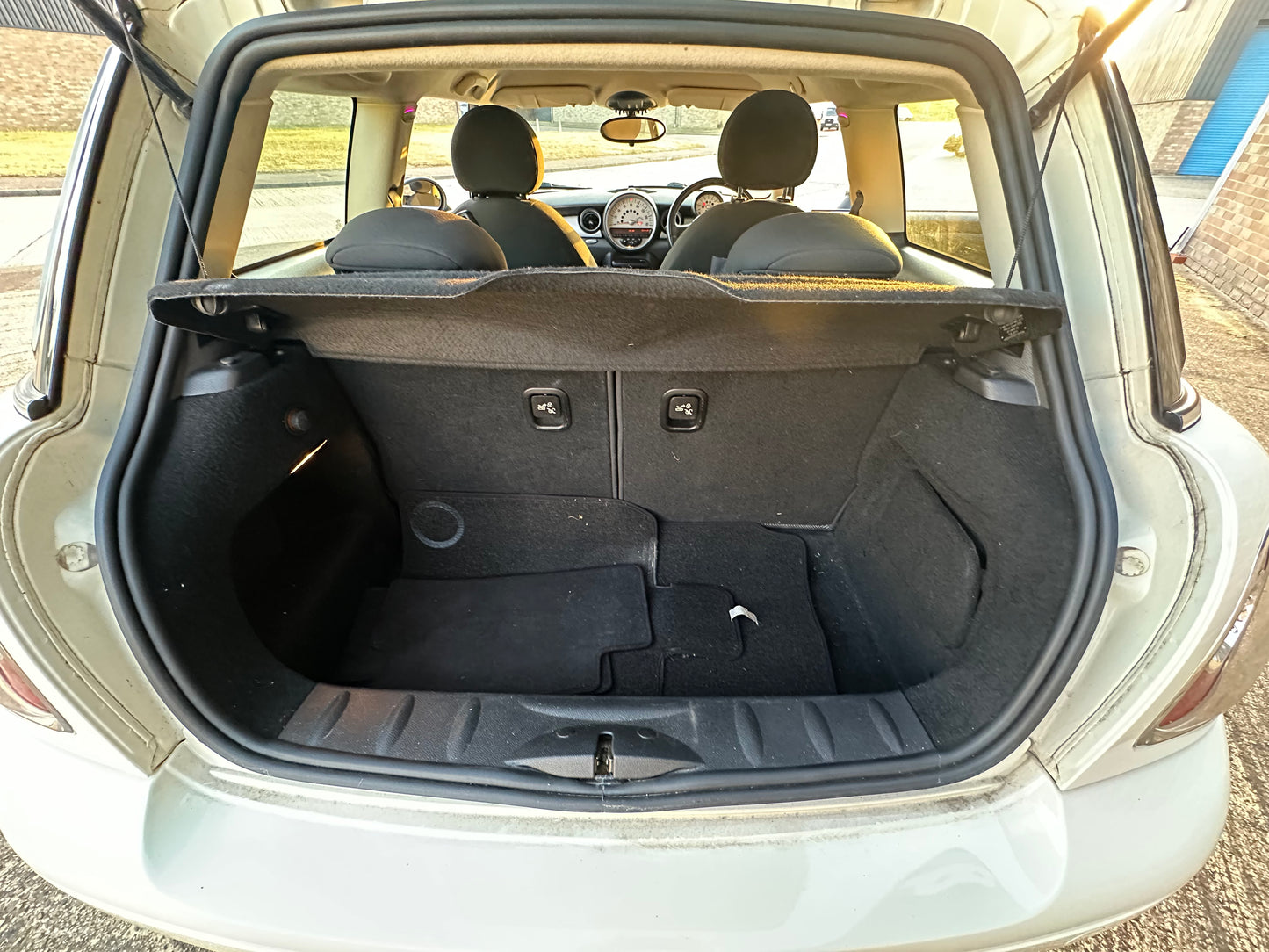 MINI HATCHBACK 1.6 One 3dr