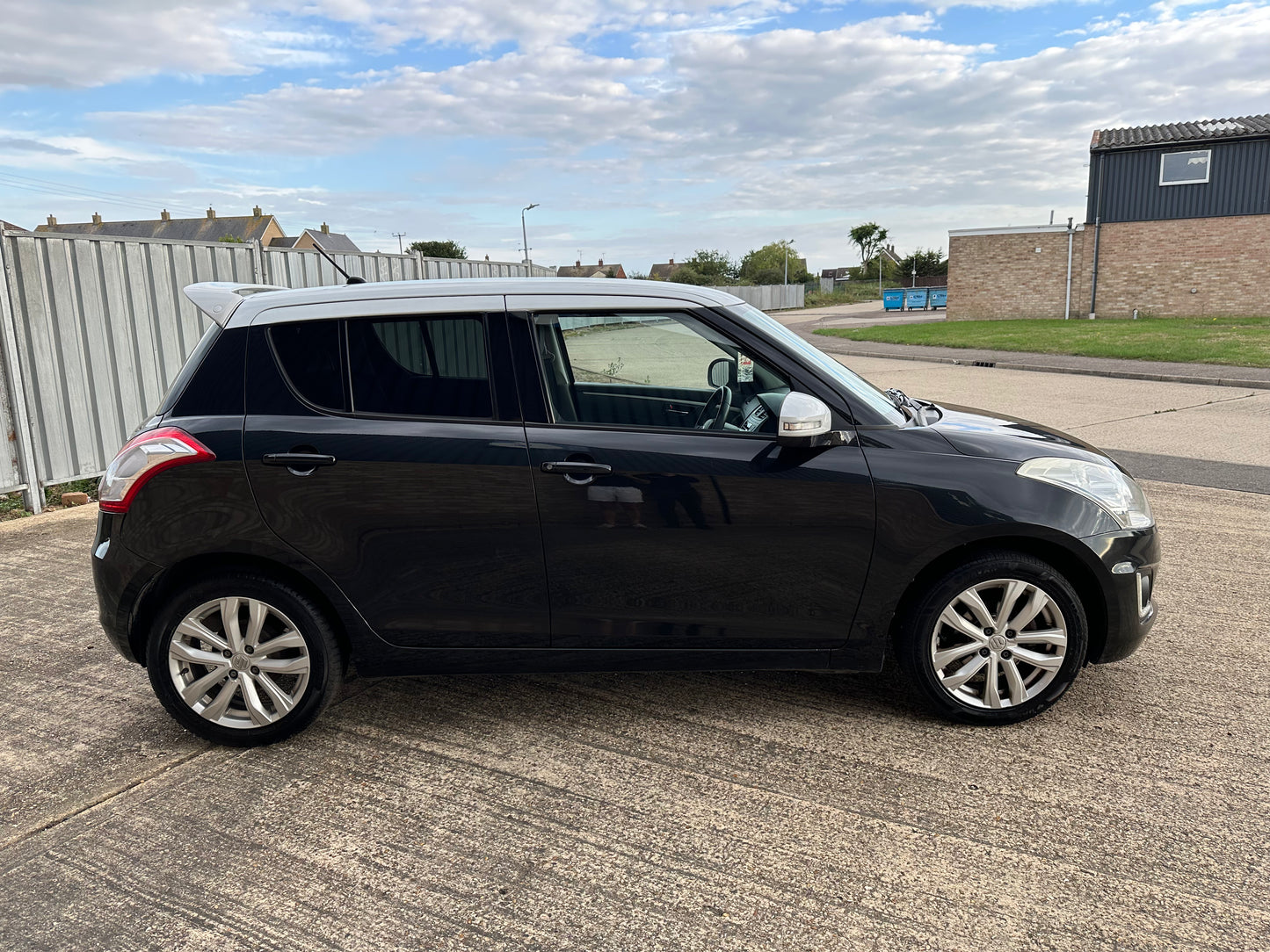 SUZUKI SWIFT 1.2 SZ-L 5dr
