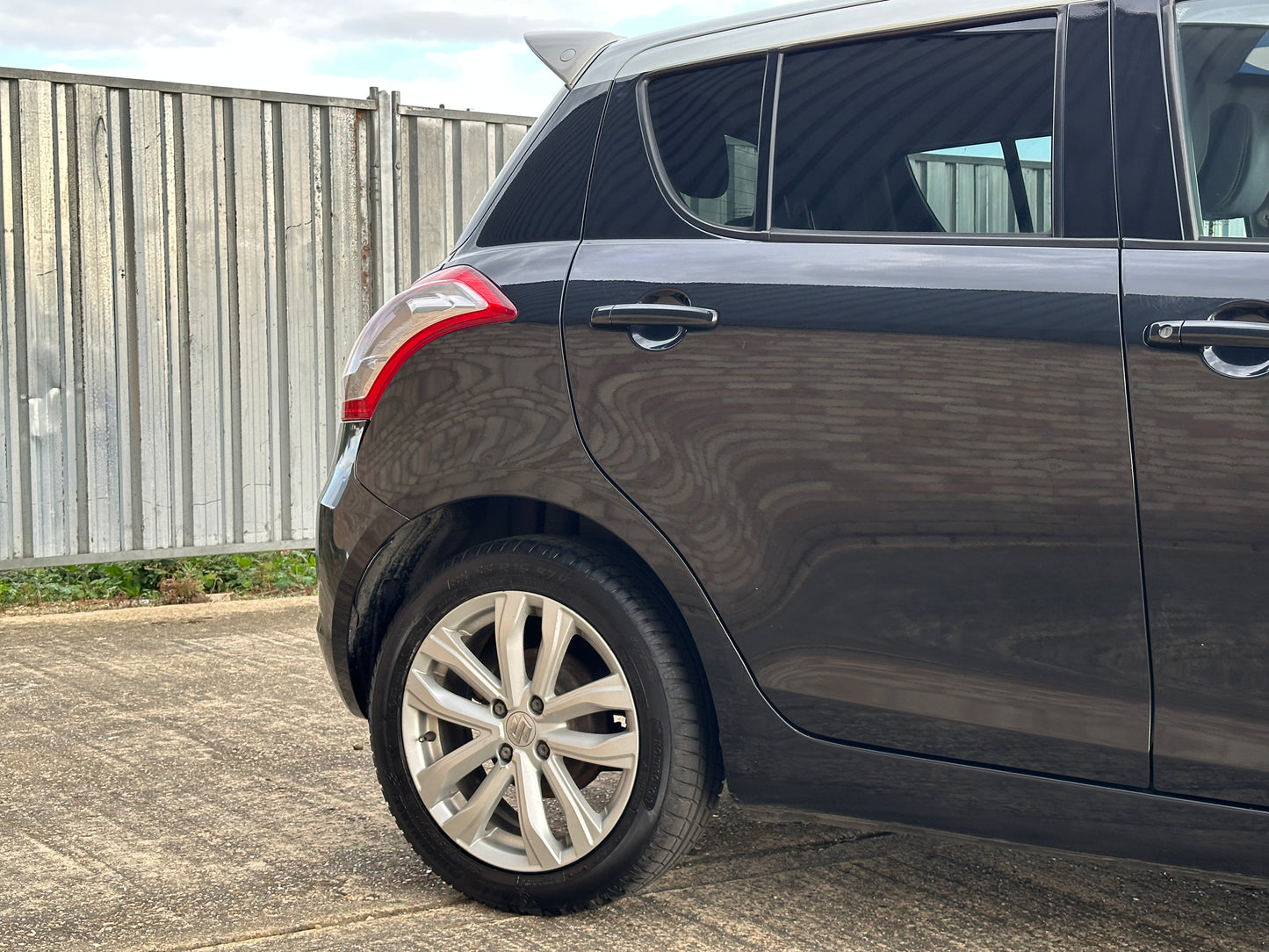 SUZUKI SWIFT 1.2 SZ-L 5dr
