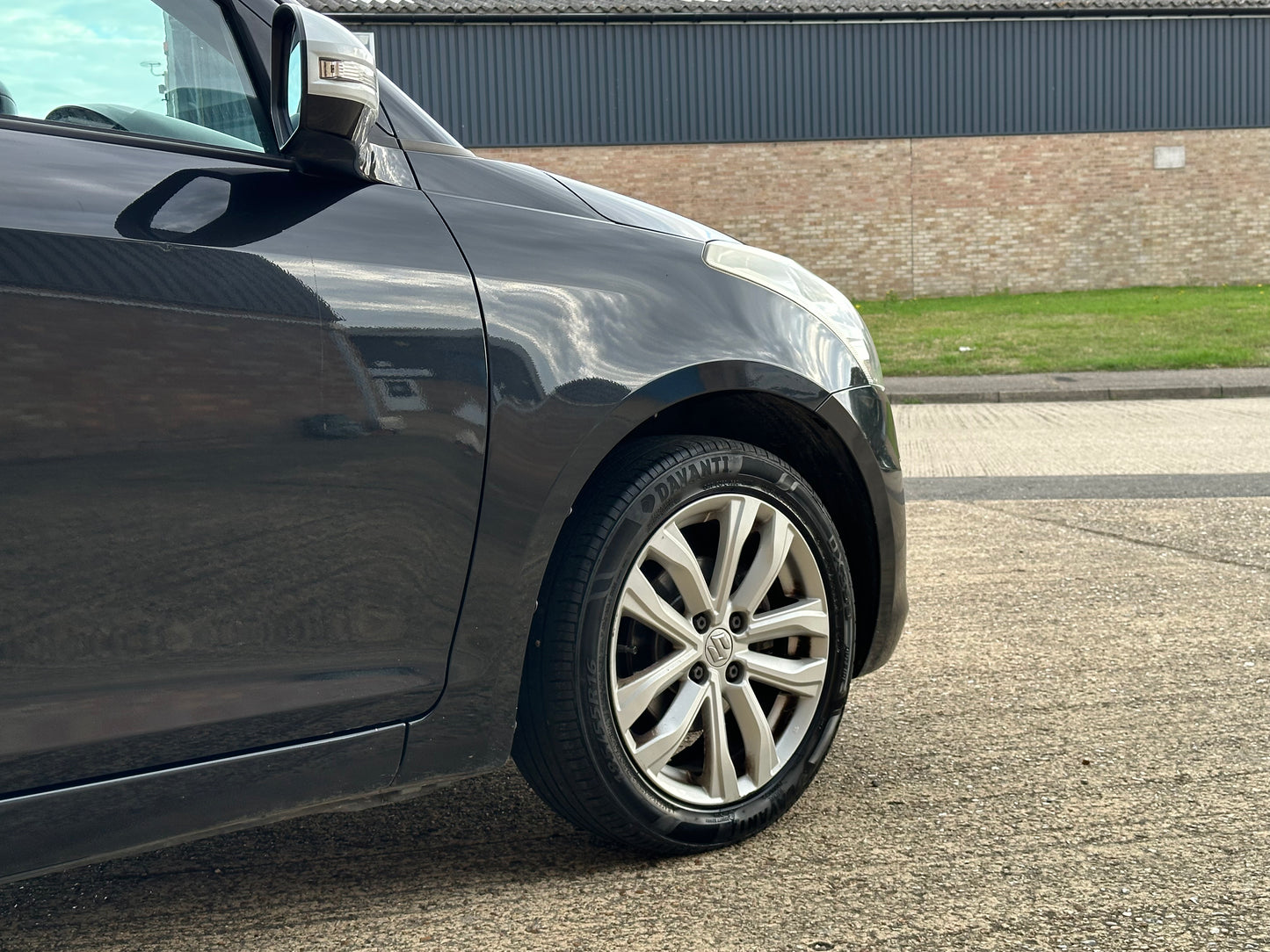 SUZUKI SWIFT 1.2 SZ-L 5dr
