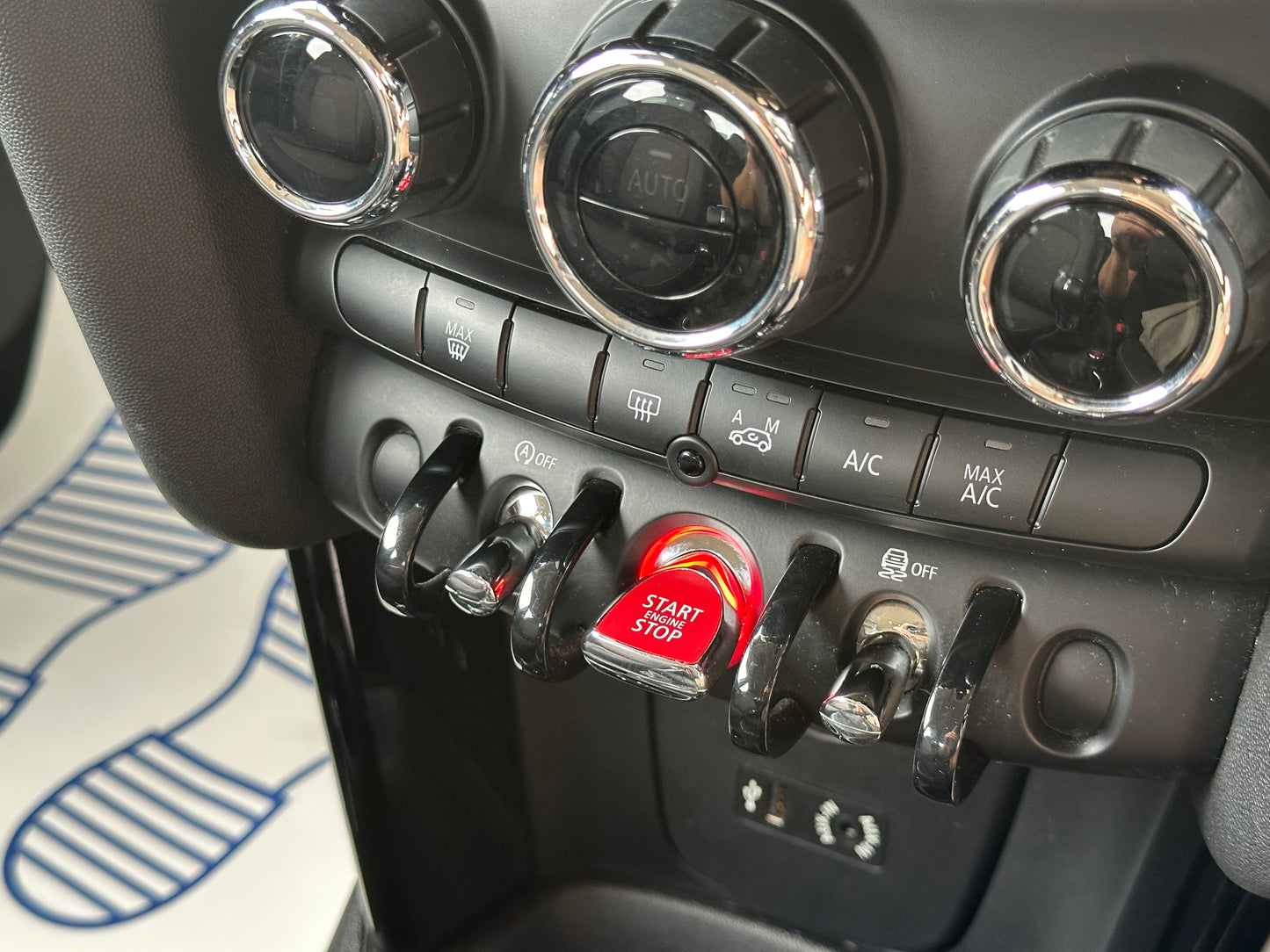 MINI HATCHBACK 1.2 One 5dr