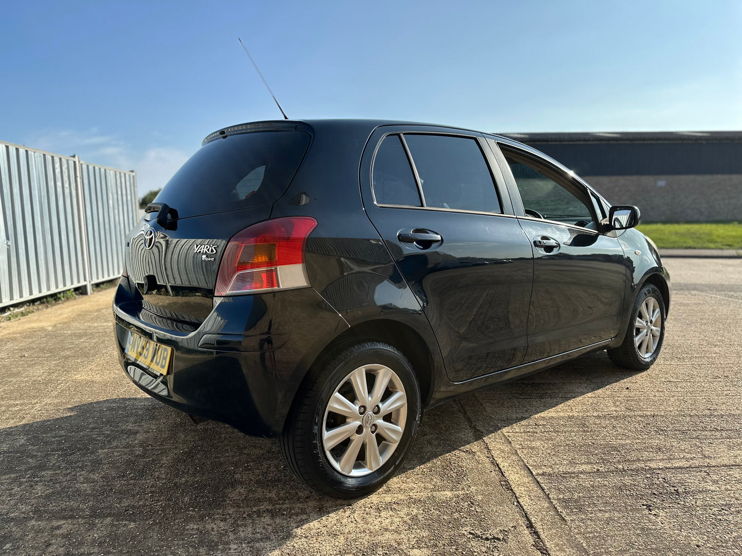 TOYOTA YARIS 1.33 VVT-i T Spirit 5dr