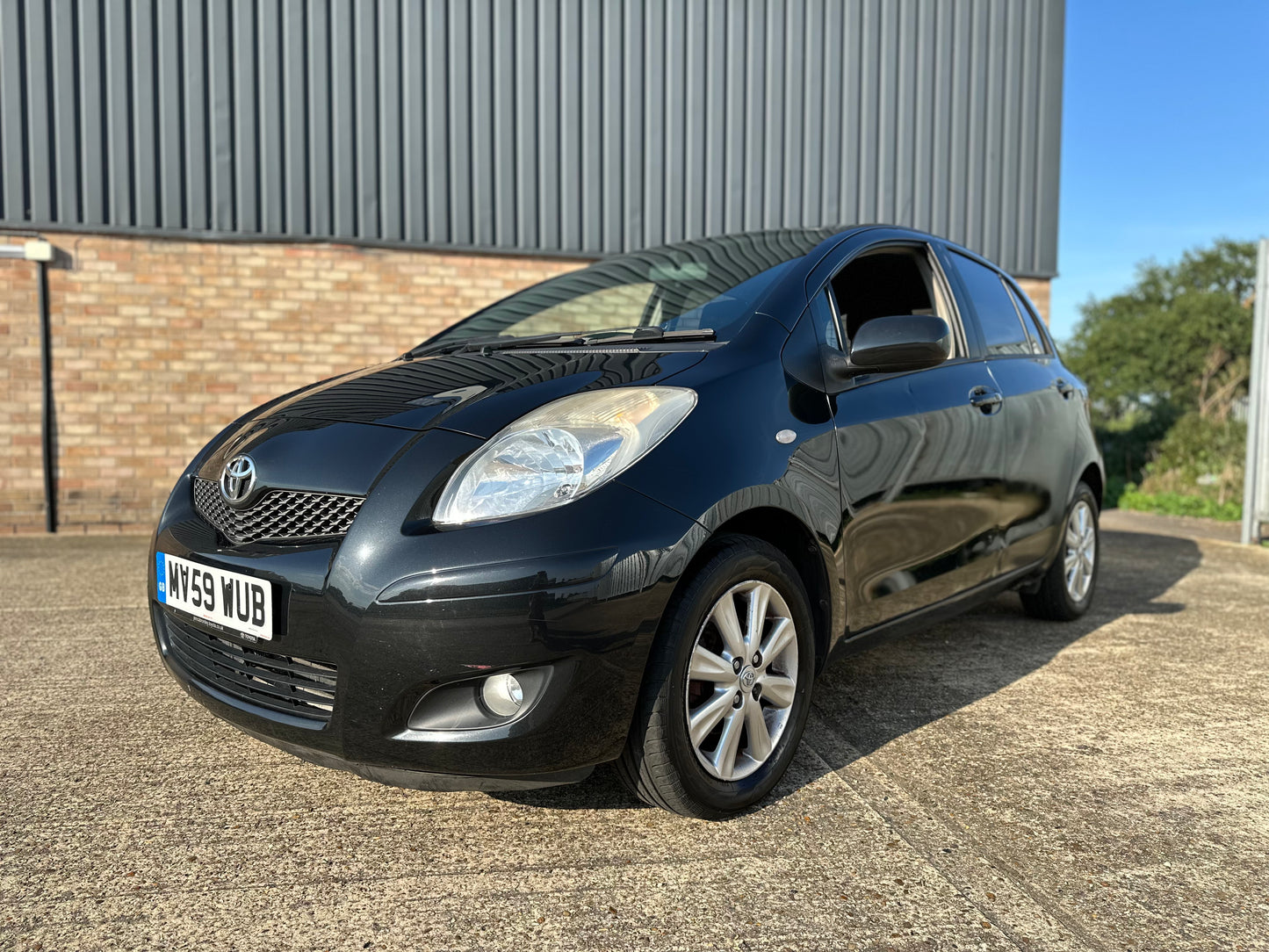 TOYOTA YARIS 1.33 VVT-i T Spirit 5dr
