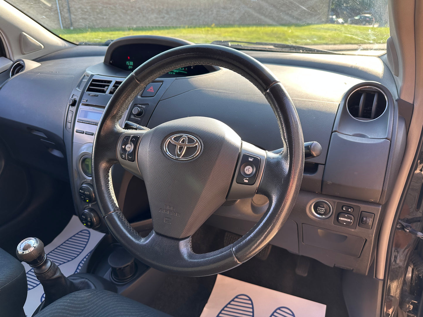 TOYOTA YARIS 1.33 VVT-i T Spirit 5dr