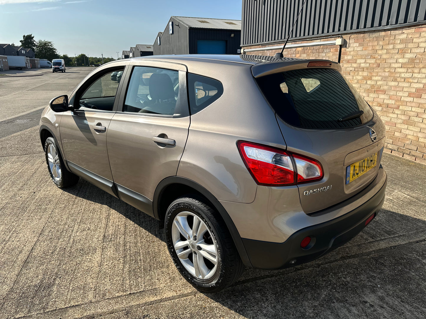NISSAN QASHQAI 2.0 Acenta 5dr CVT