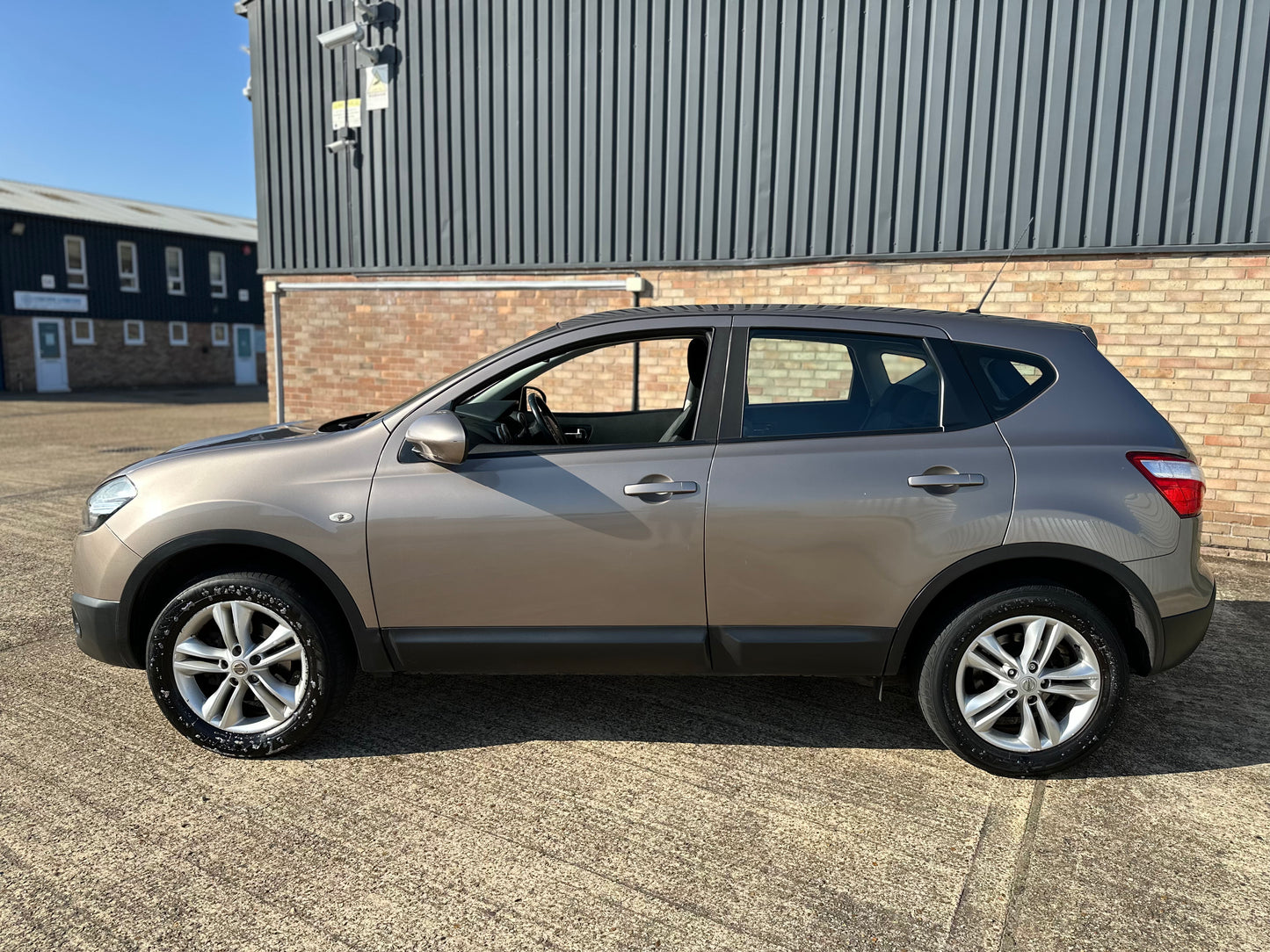 NISSAN QASHQAI 2.0 Acenta 5dr CVT