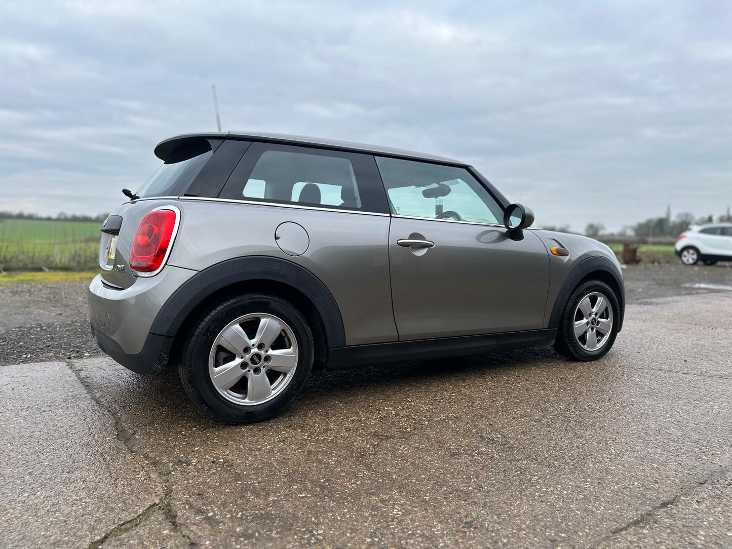 2016 MINI Hatchback 1.2 One 3dr [Pepper Pack]