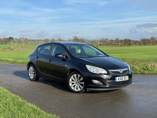 VAUXHALL ASTRA 1.4T 16V SRi 5dr