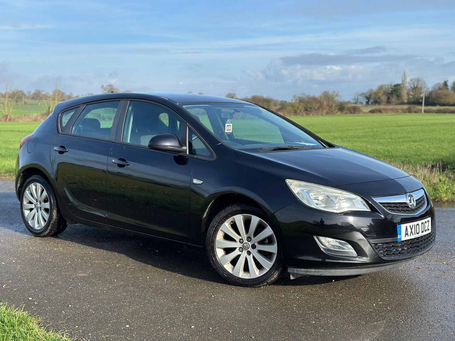 VAUXHALL ASTRA 1.4T 16V SRi 5dr