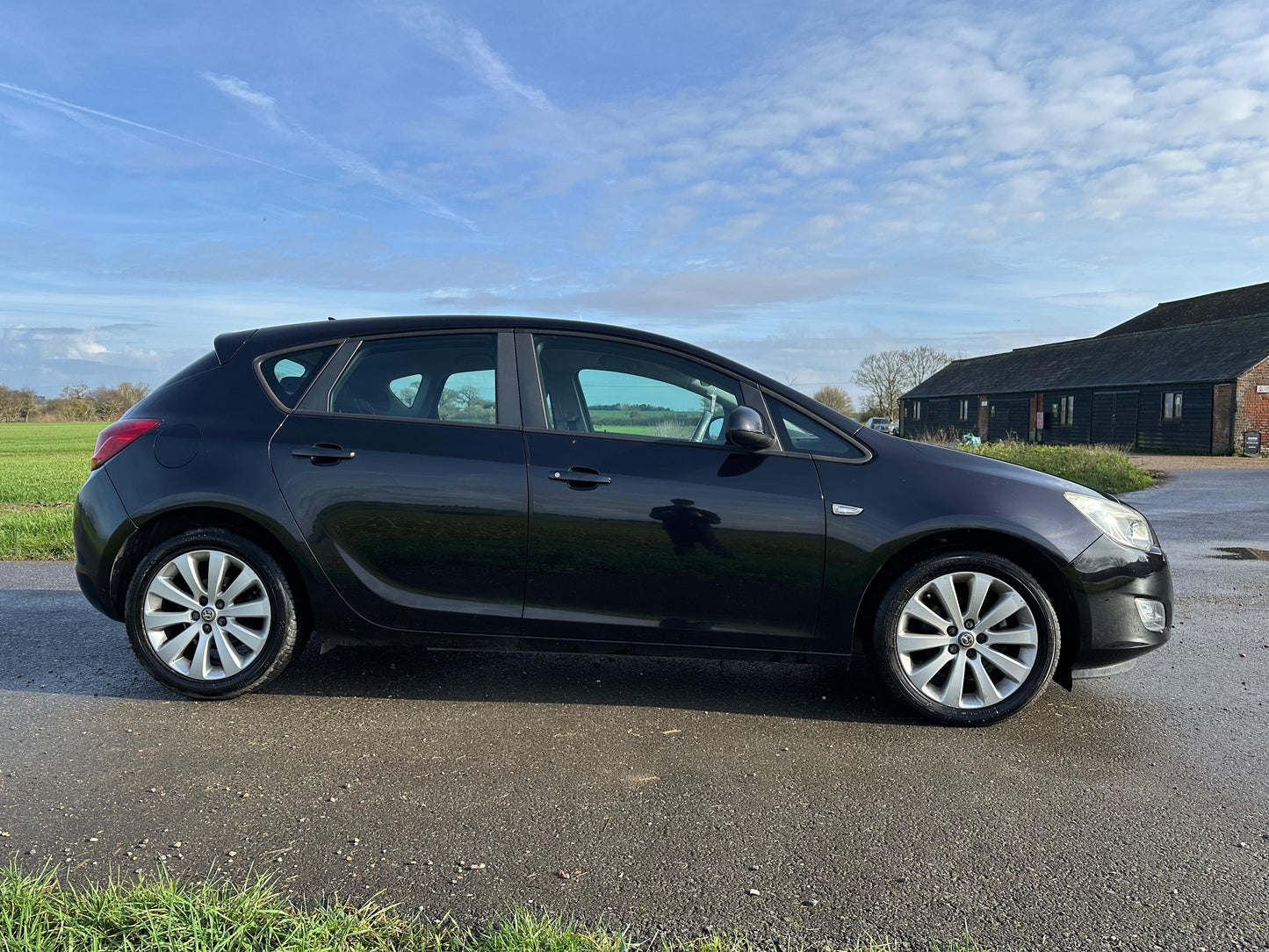 VAUXHALL ASTRA 1.4T 16V SRi 5dr