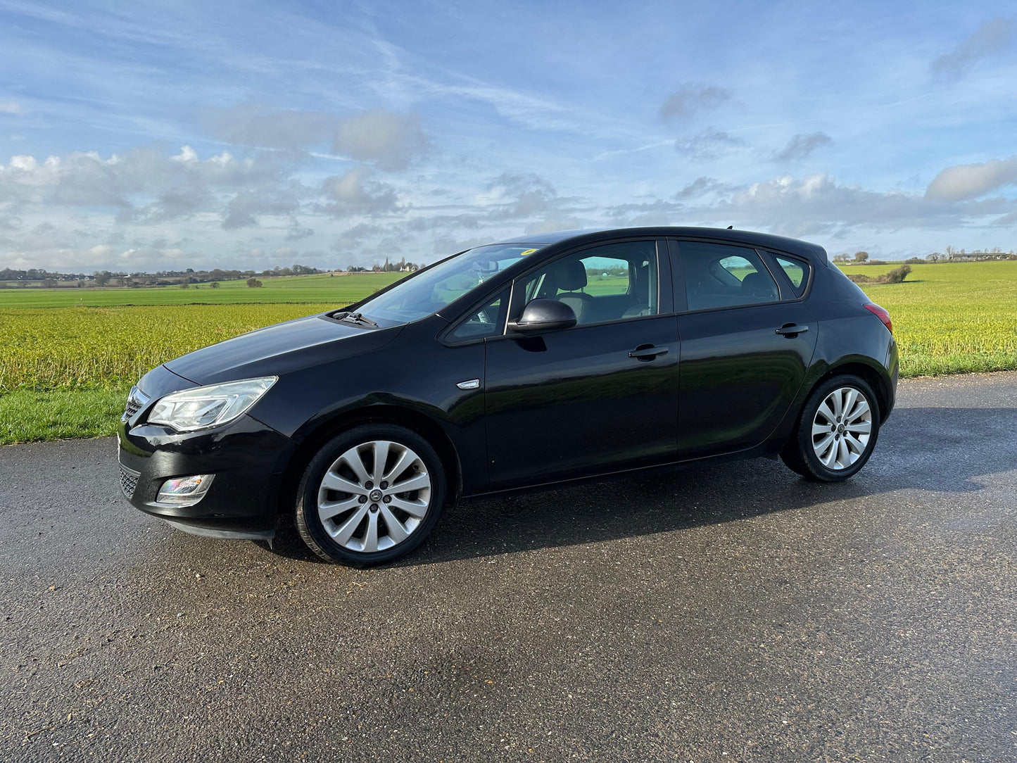 VAUXHALL ASTRA 1.4T 16V SRi 5dr