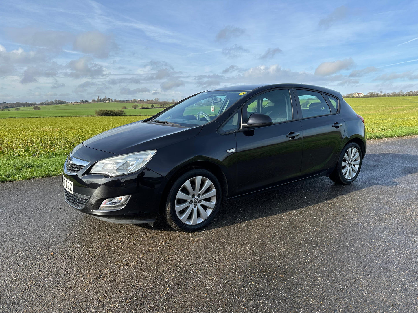 VAUXHALL ASTRA 1.4T 16V SRi 5dr