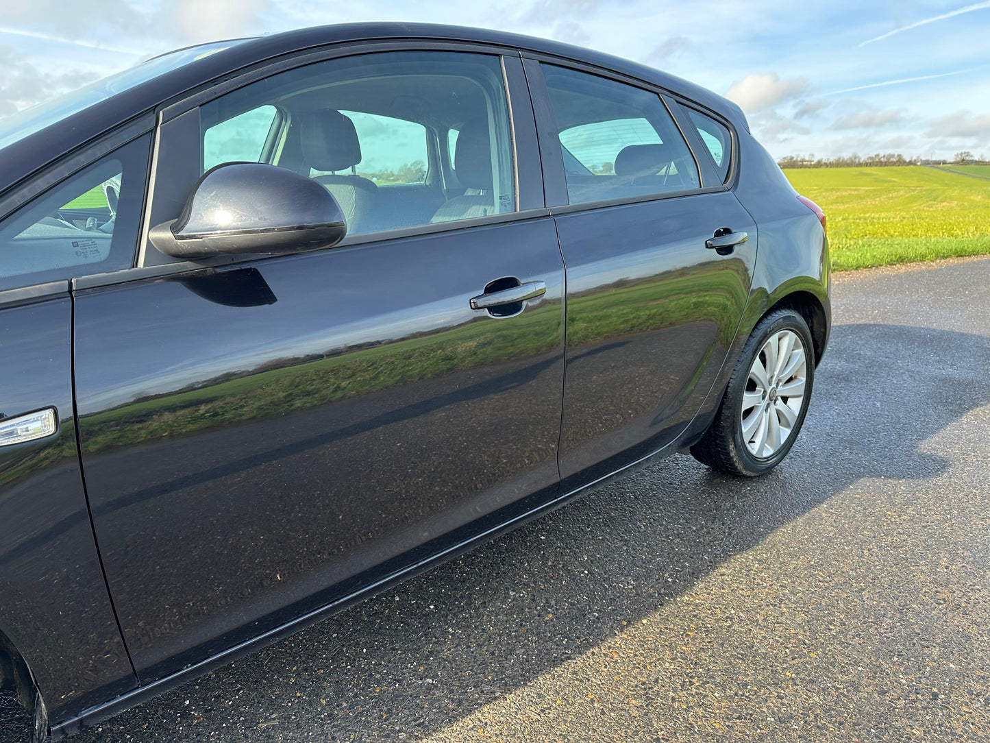 VAUXHALL ASTRA 1.4T 16V SRi 5dr