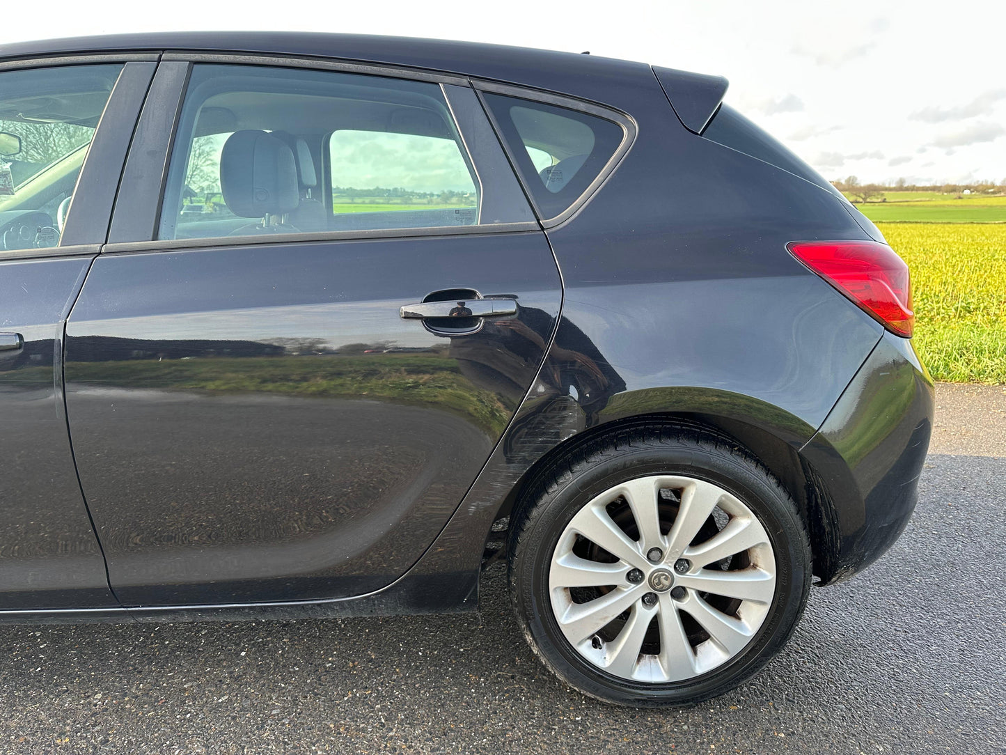 VAUXHALL ASTRA 1.4T 16V SRi 5dr