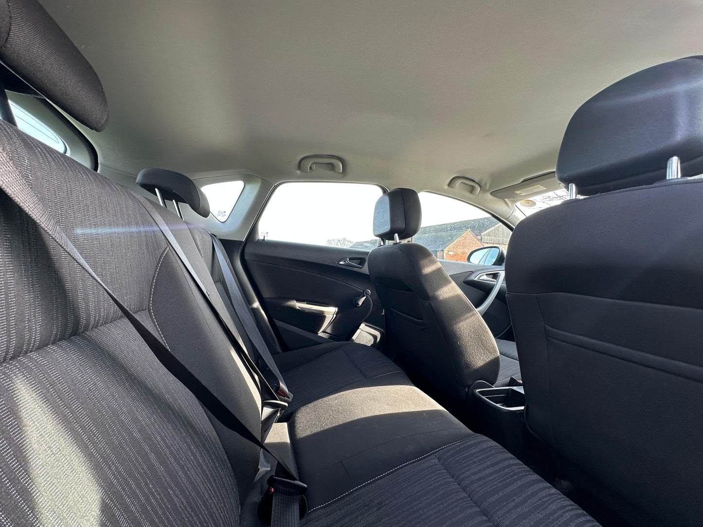 VAUXHALL ASTRA 1.4T 16V SRi 5dr