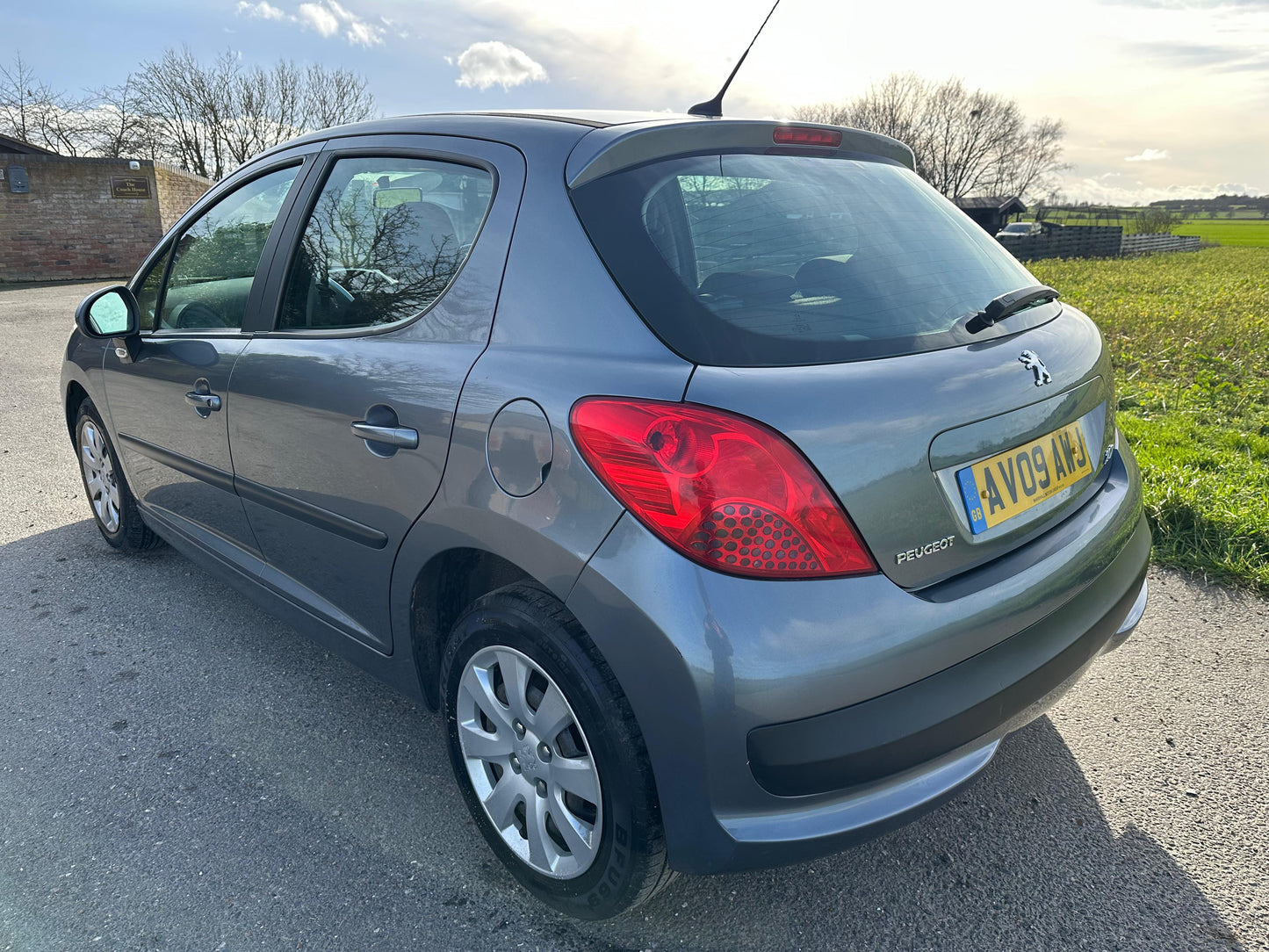 2009 Peugeot 207 1.4 VTi S 5dr