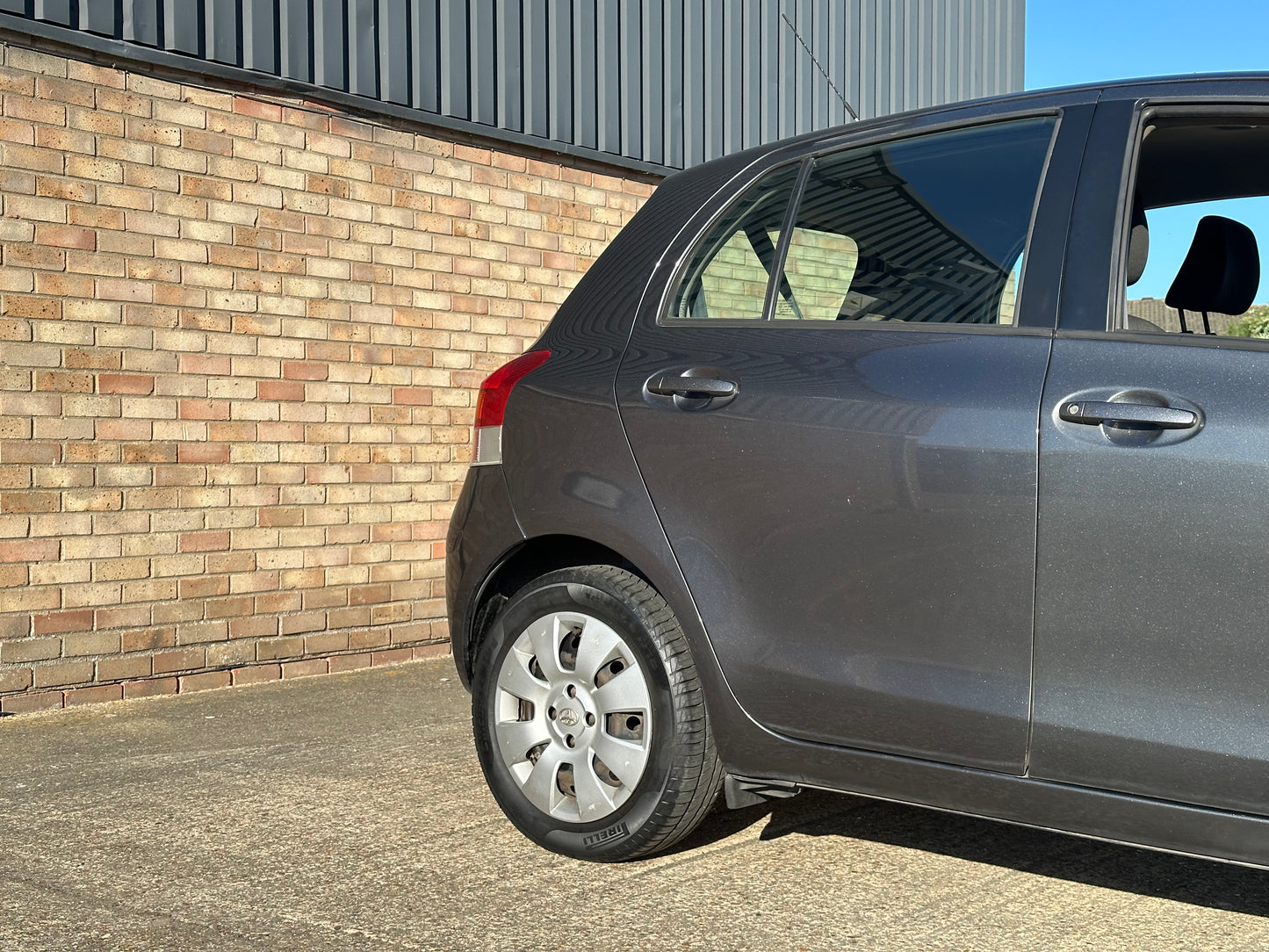Toyota Yaris 1.0 VVT-i TR Hatchback 5dr
