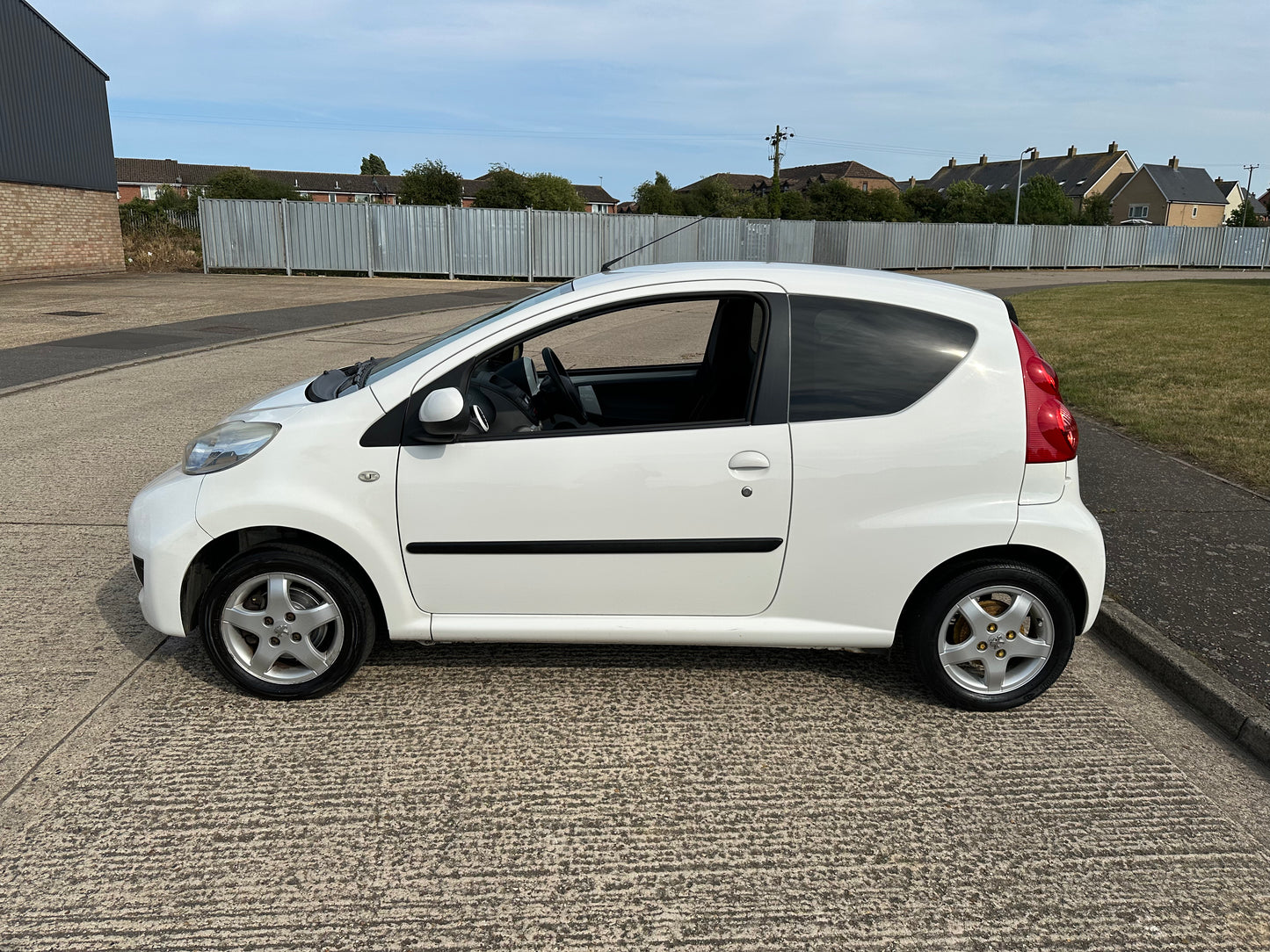 PEUGEOT 107 1.0 Sportium 3dr