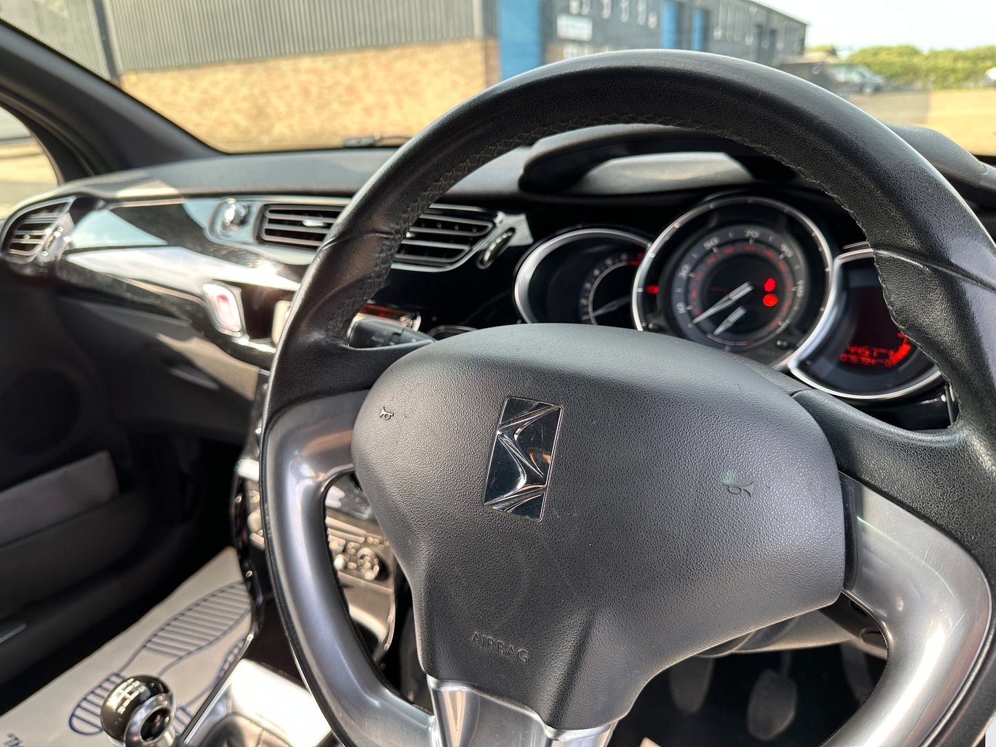 CITROEN DS3 1.6 VTi 16V DStyle Plus 3dr