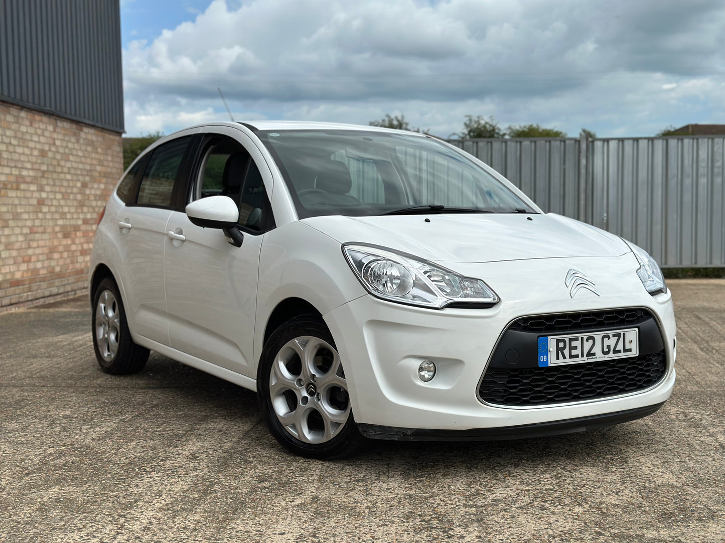 CITROEN C3 1.4i White 5dr