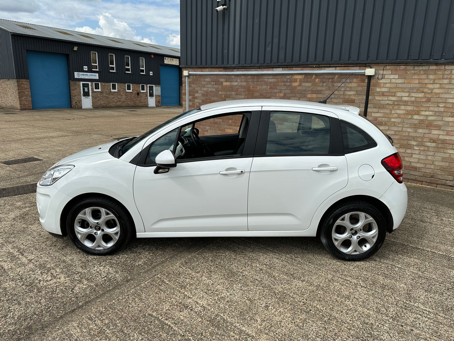 CITROEN C3 1.4i White 5dr