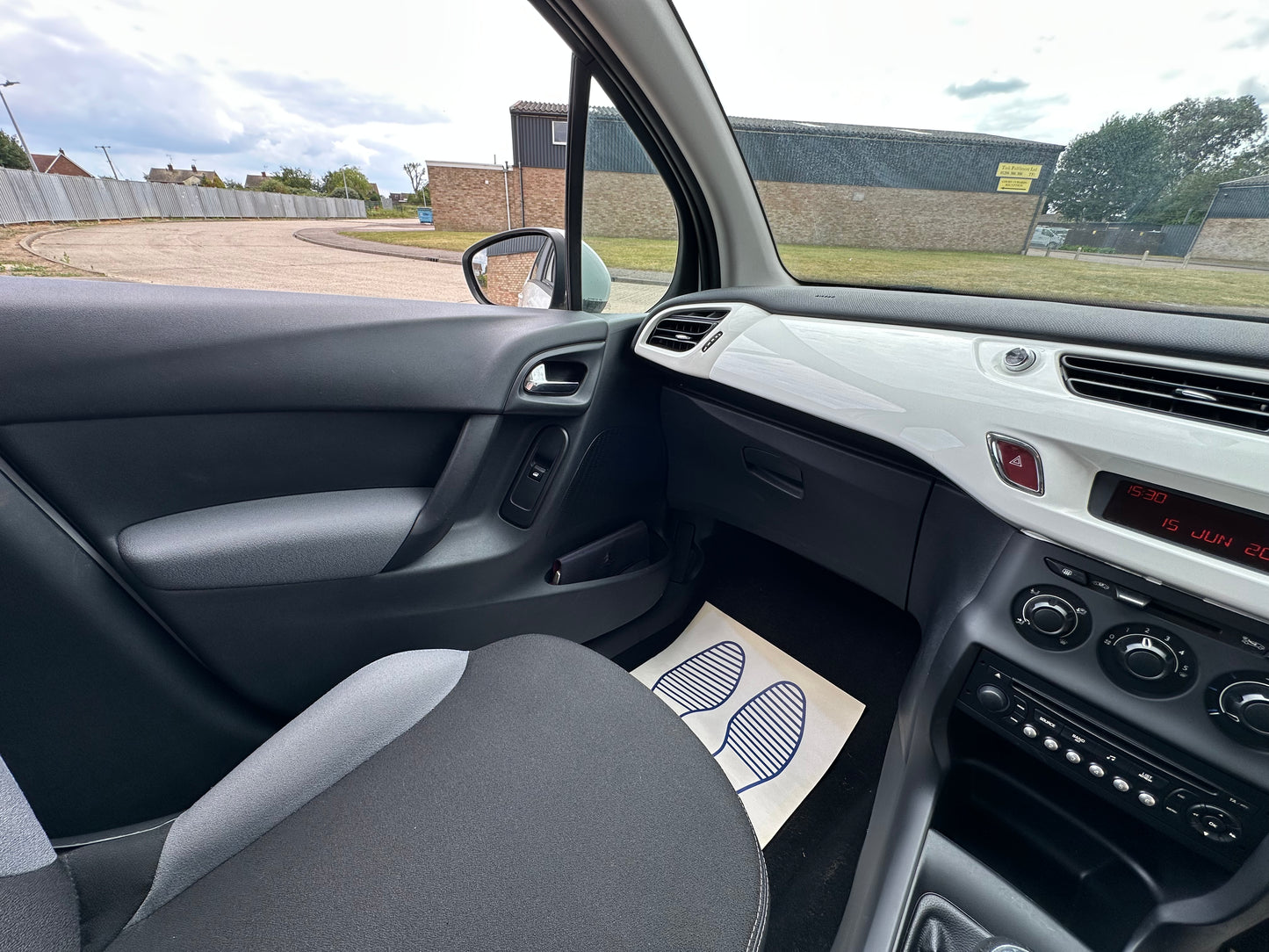 CITROEN C3 1.4i White 5dr