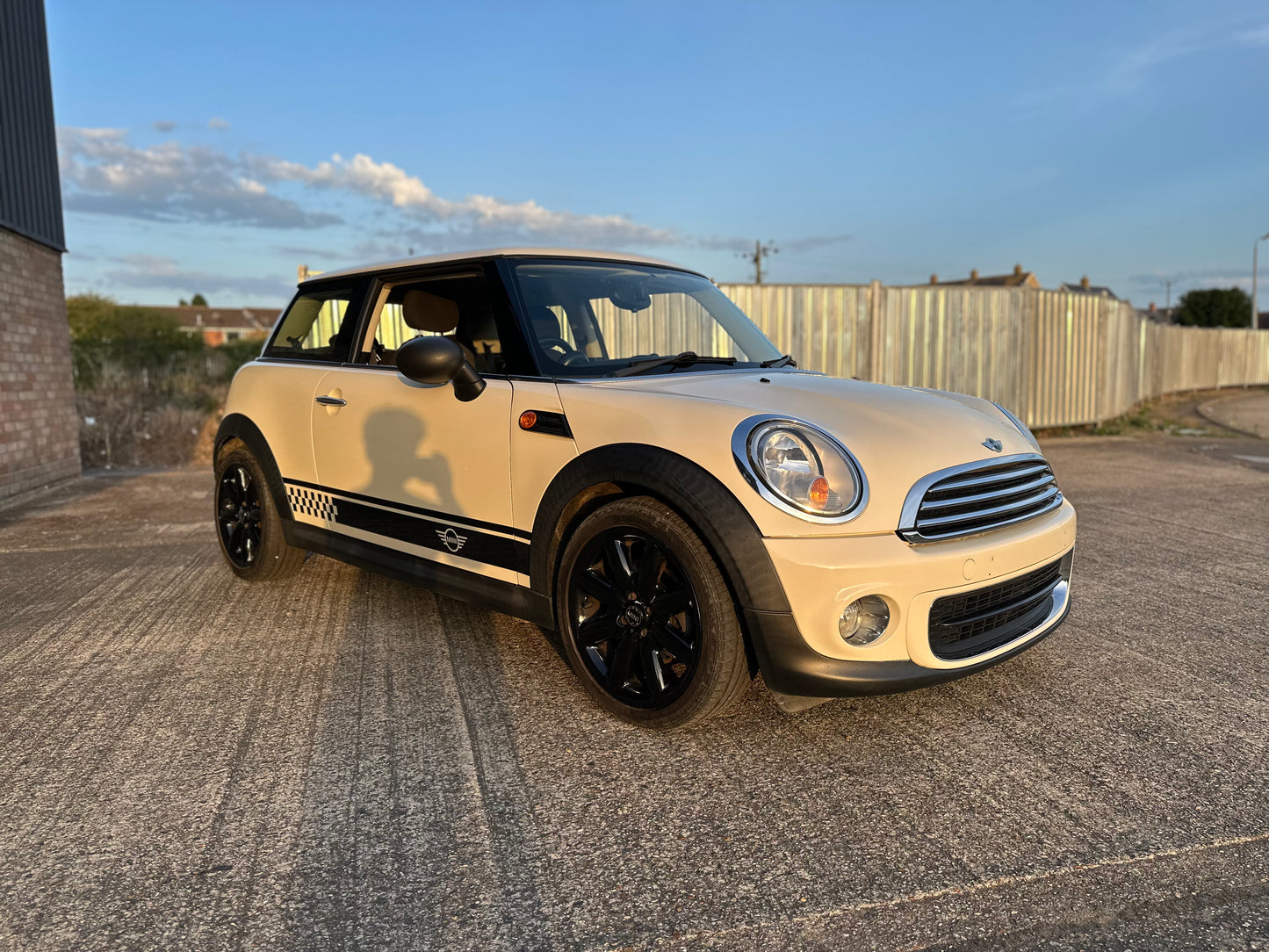 MINI HATCHBACK 1.6 One 3dr