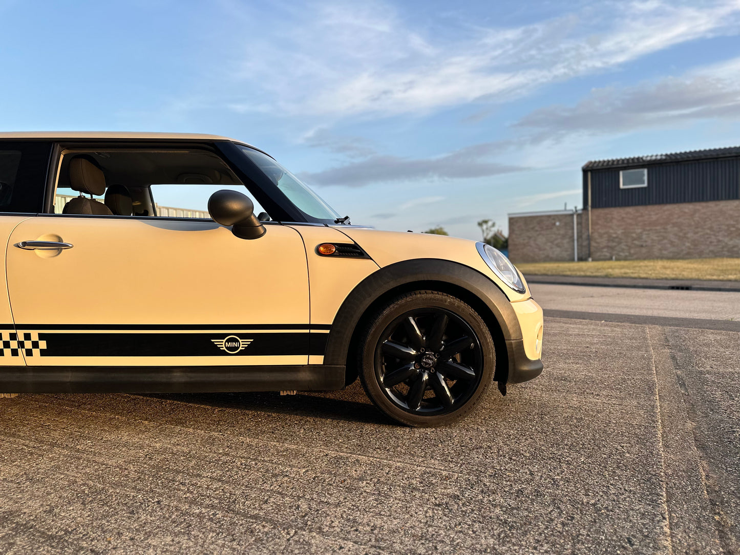 MINI HATCHBACK 1.6 One 3dr