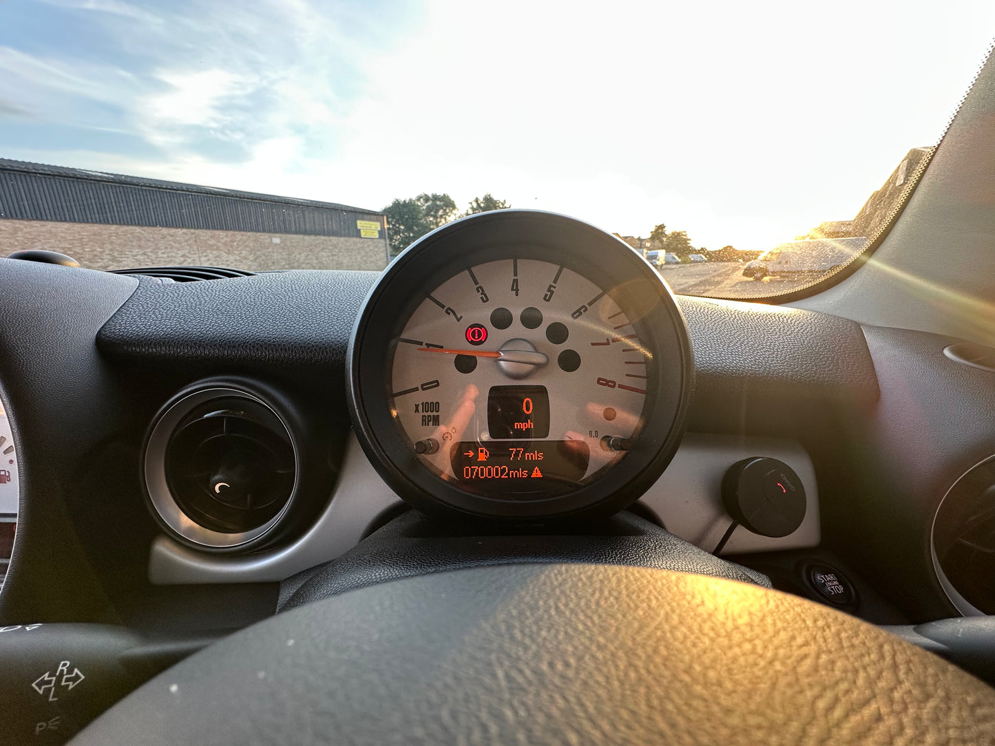 MINI HATCHBACK 1.6 One 3dr