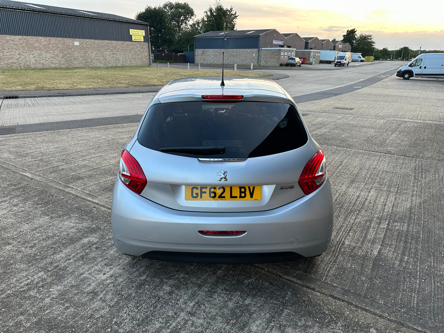 PEUGEOT 208 1.2 VTi Allure 5dr