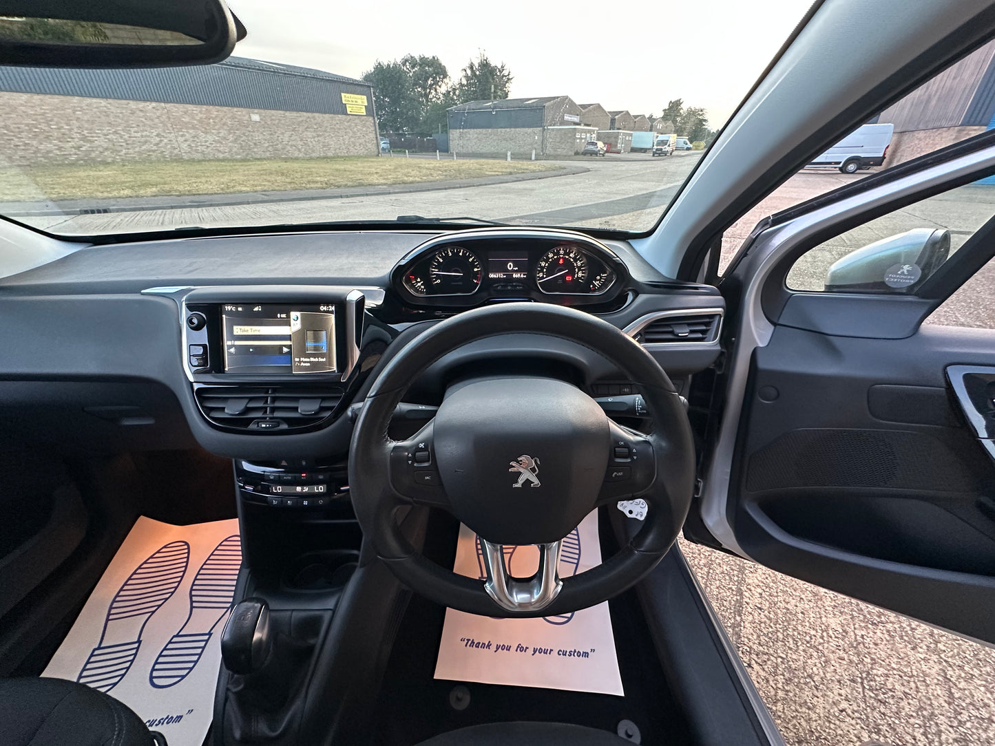 PEUGEOT 208 1.2 VTi Allure 5dr