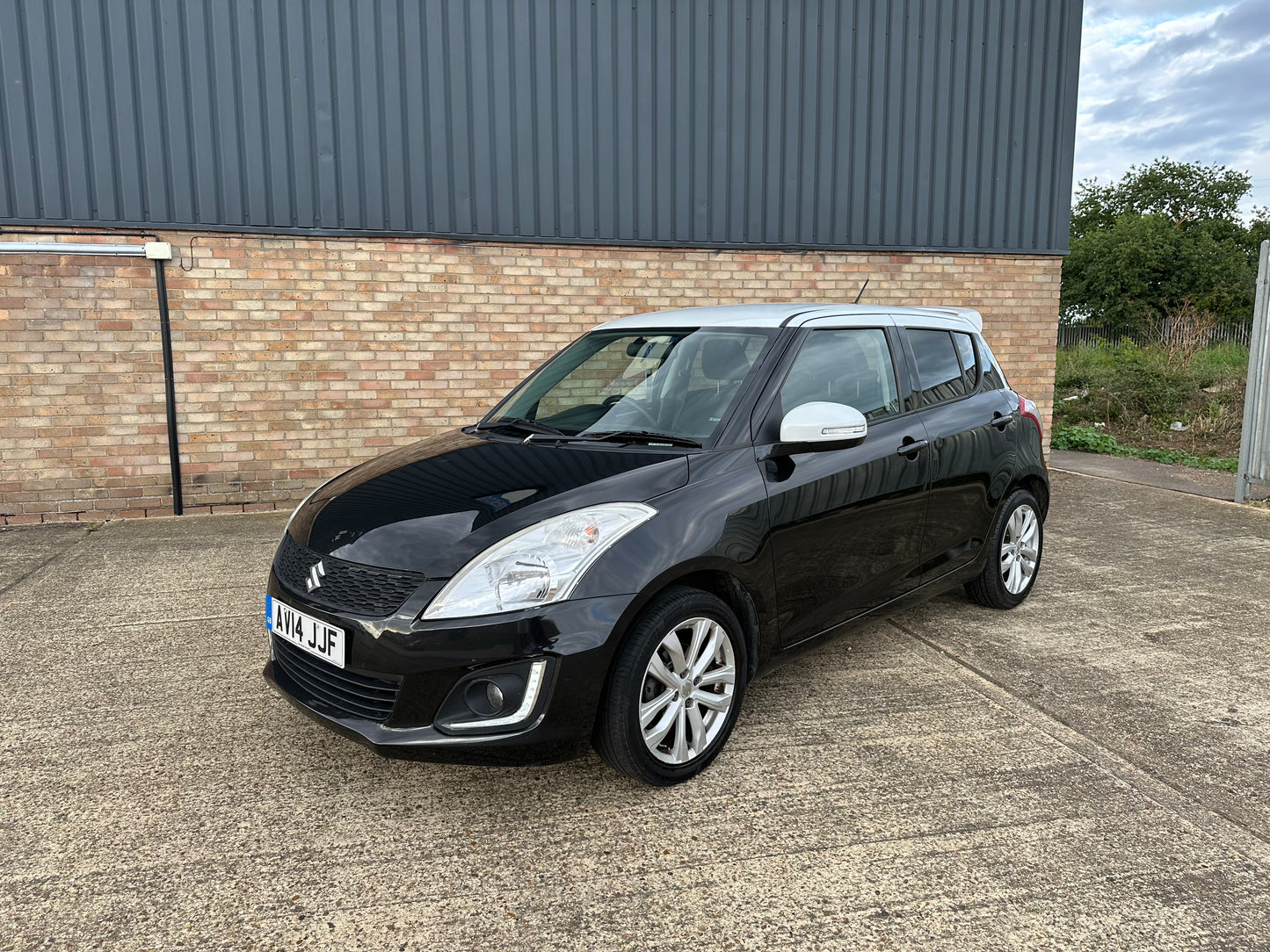 SUZUKI SWIFT 1.2 SZ-L 5dr