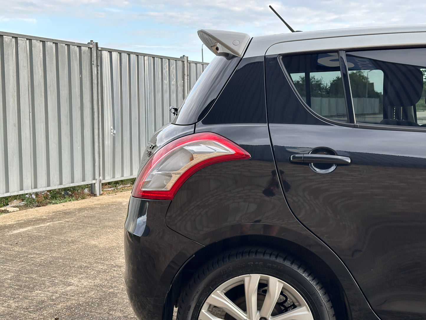 SUZUKI SWIFT 1.2 SZ-L 5dr