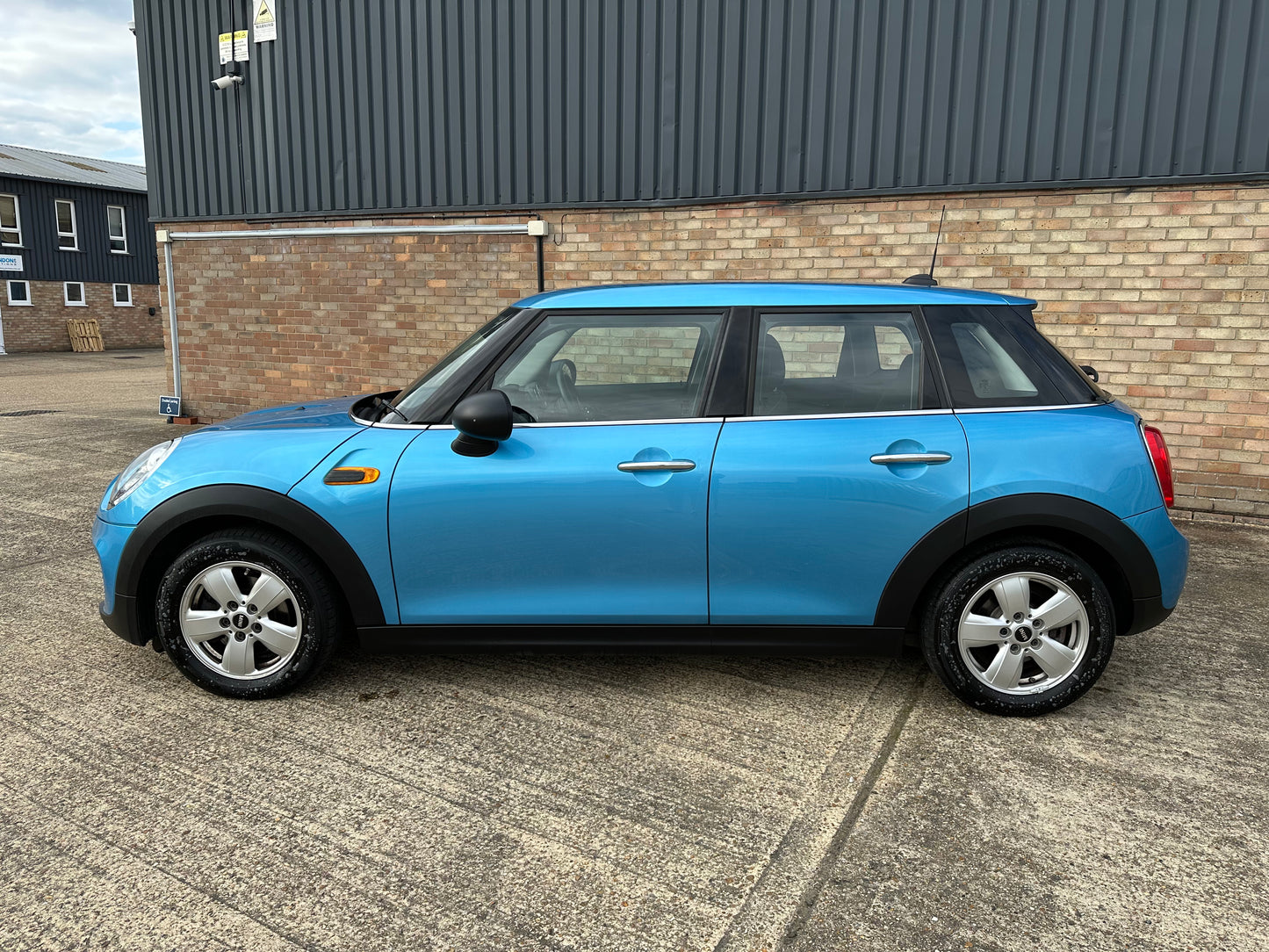 MINI HATCHBACK 1.2 One 5dr