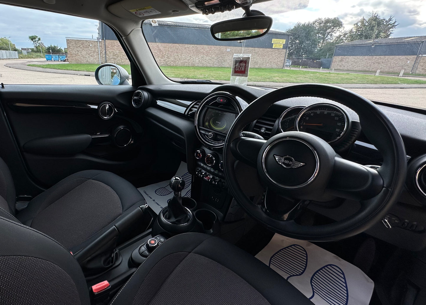 MINI HATCHBACK 1.2 One 5dr