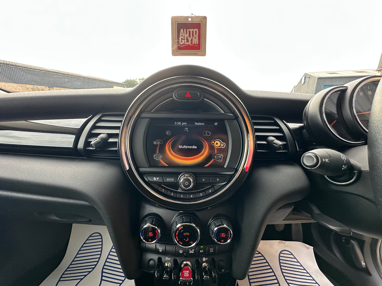 MINI HATCHBACK 1.2 One 5dr