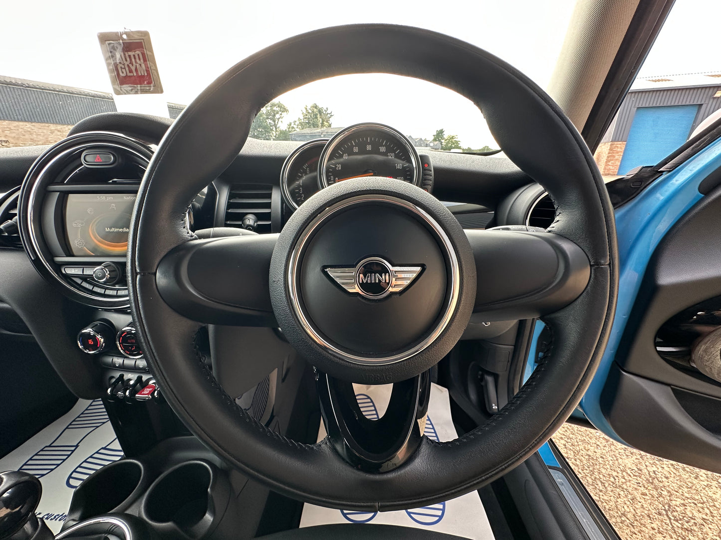 MINI HATCHBACK 1.2 One 5dr