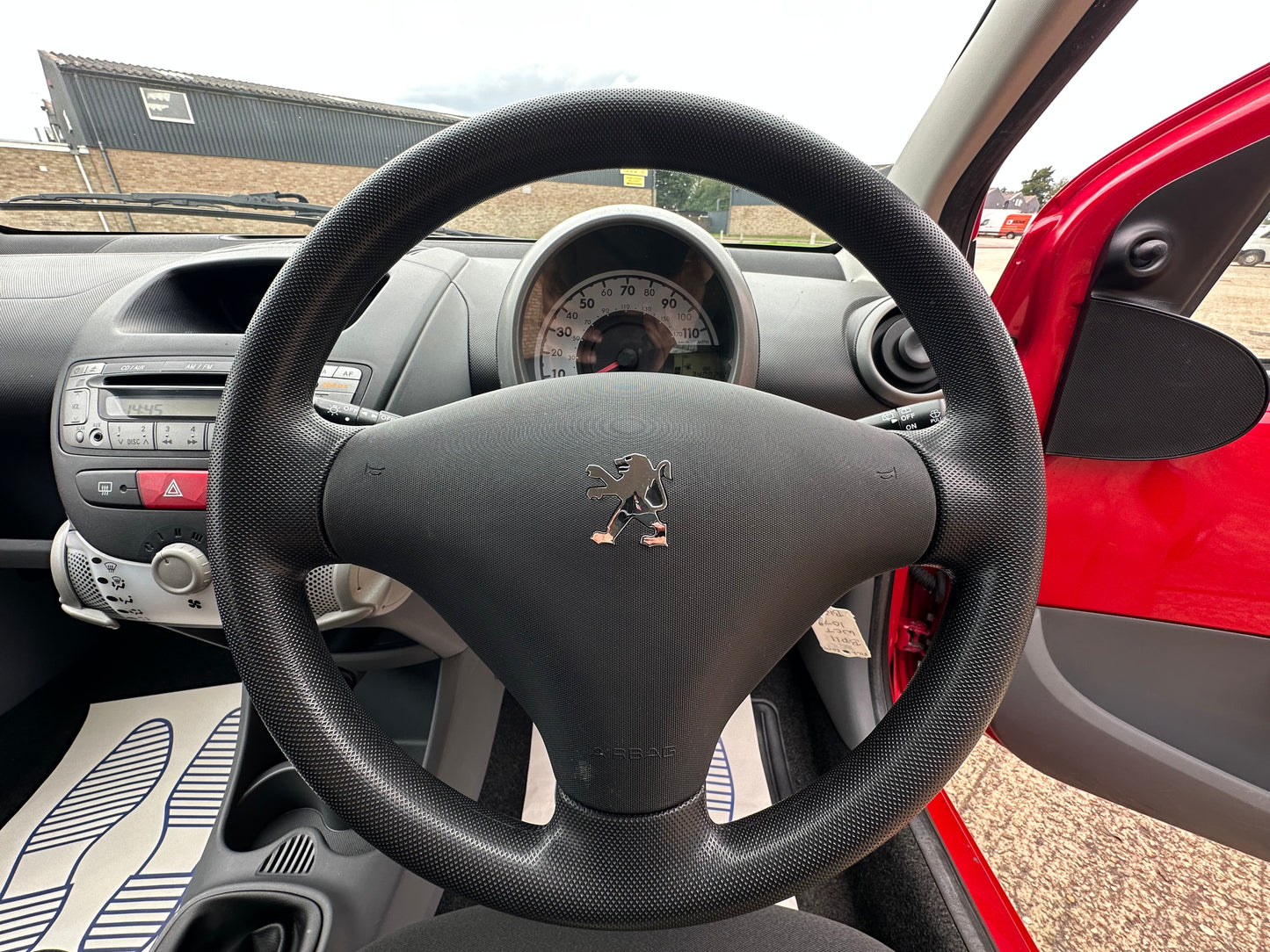PEUGEOT 107 1.0 Urban 3dr