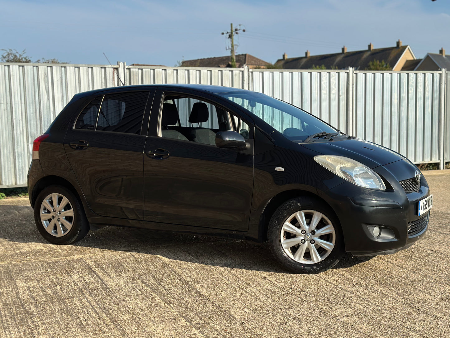 TOYOTA YARIS 1.33 VVT-i T Spirit 5dr