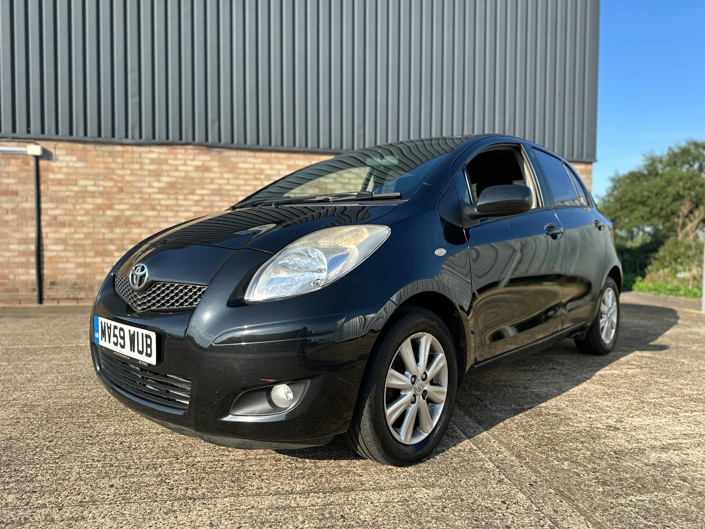 TOYOTA YARIS 1.33 VVT-i T Spirit 5dr