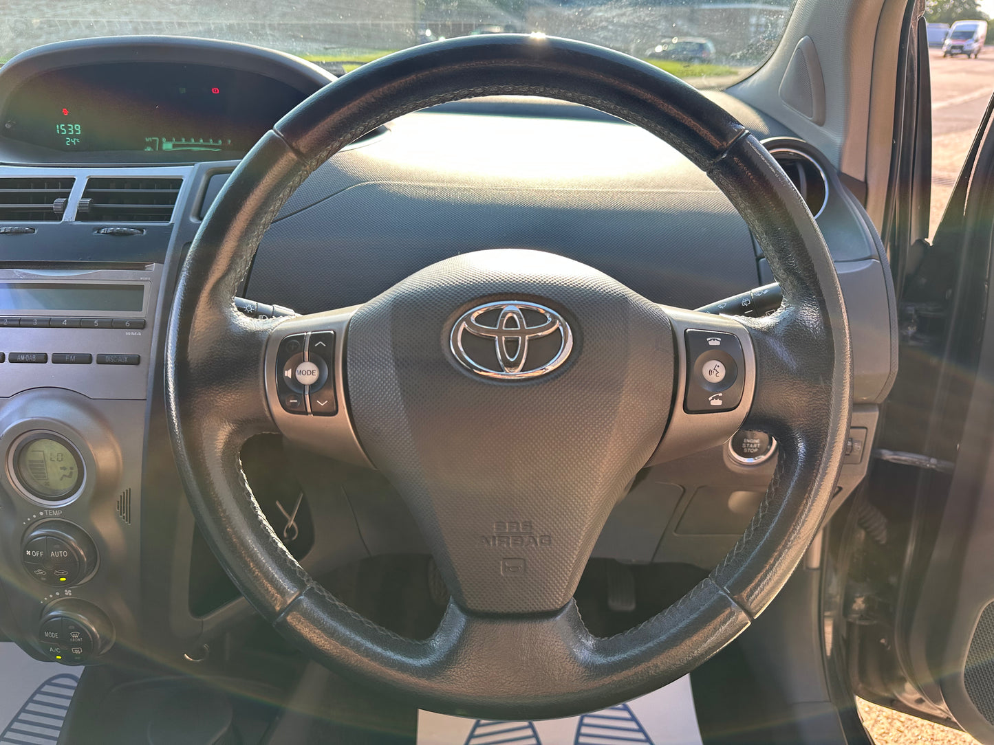 TOYOTA YARIS 1.33 VVT-i T Spirit 5dr