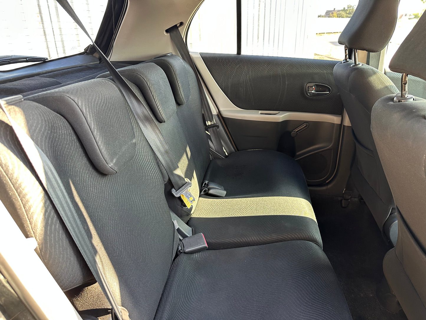TOYOTA YARIS 1.33 VVT-i T Spirit 5dr