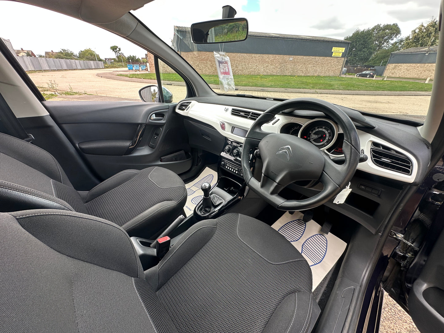 CITROEN C3 1.2 VTi Selection 5dr