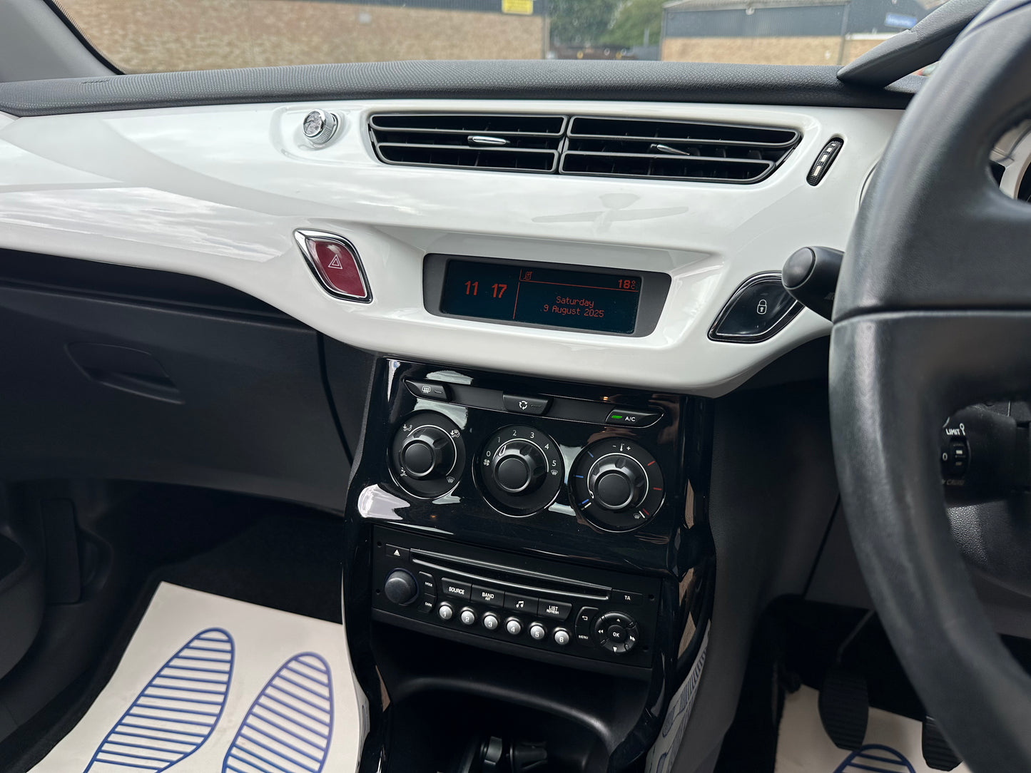 CITROEN C3 1.2 VTi Selection 5dr
