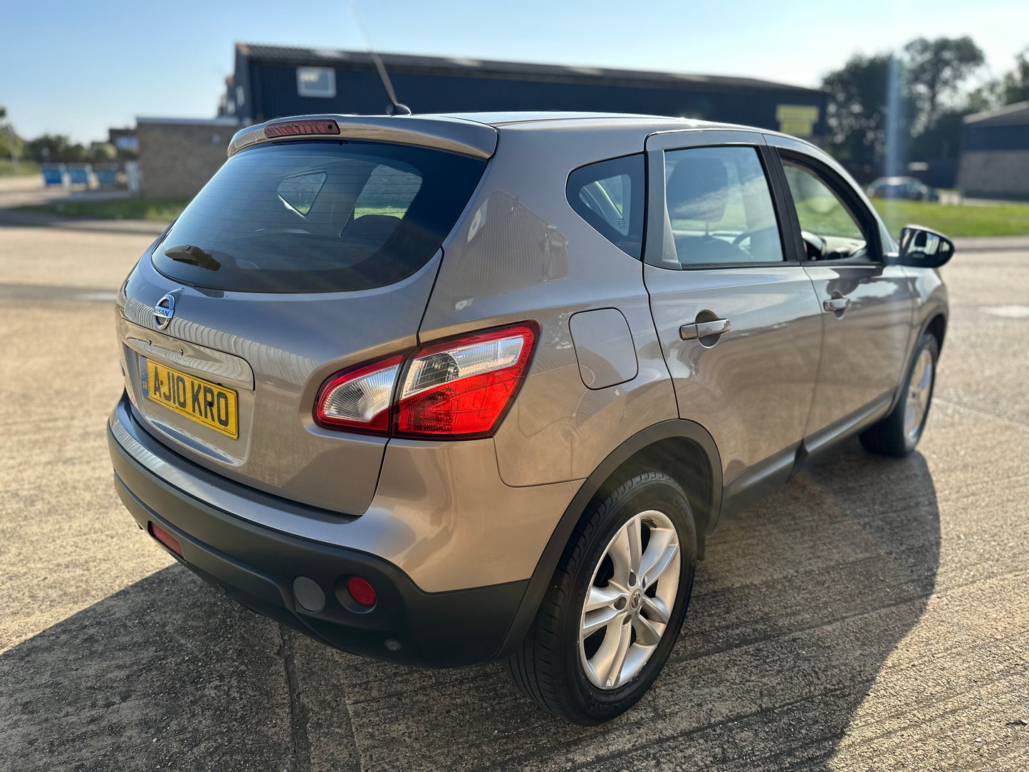 NISSAN QASHQAI 2.0 Acenta 5dr CVT