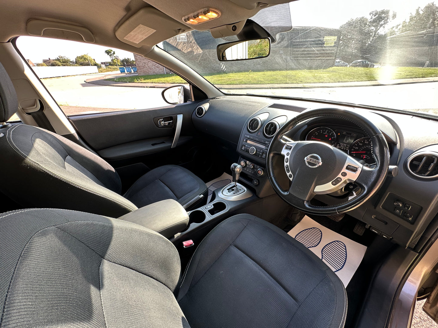 NISSAN QASHQAI 2.0 Acenta 5dr CVT